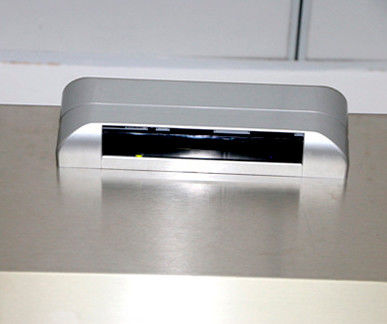 Εξωτερική πόρτα γκαράζ από αντιαεροπορικό ύφασμα