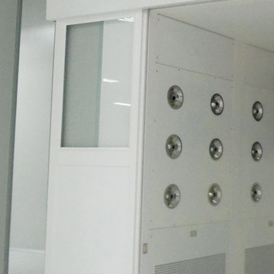 Αυτοματοποιημένη συρόμενη πόρτα εμπορεύματα αερόλουτρο με DIN75200 πυρόστακτο σχεδιασμό αντισυγκρούσεων ραντάρ και συμμόρφωση ISO 14644-1